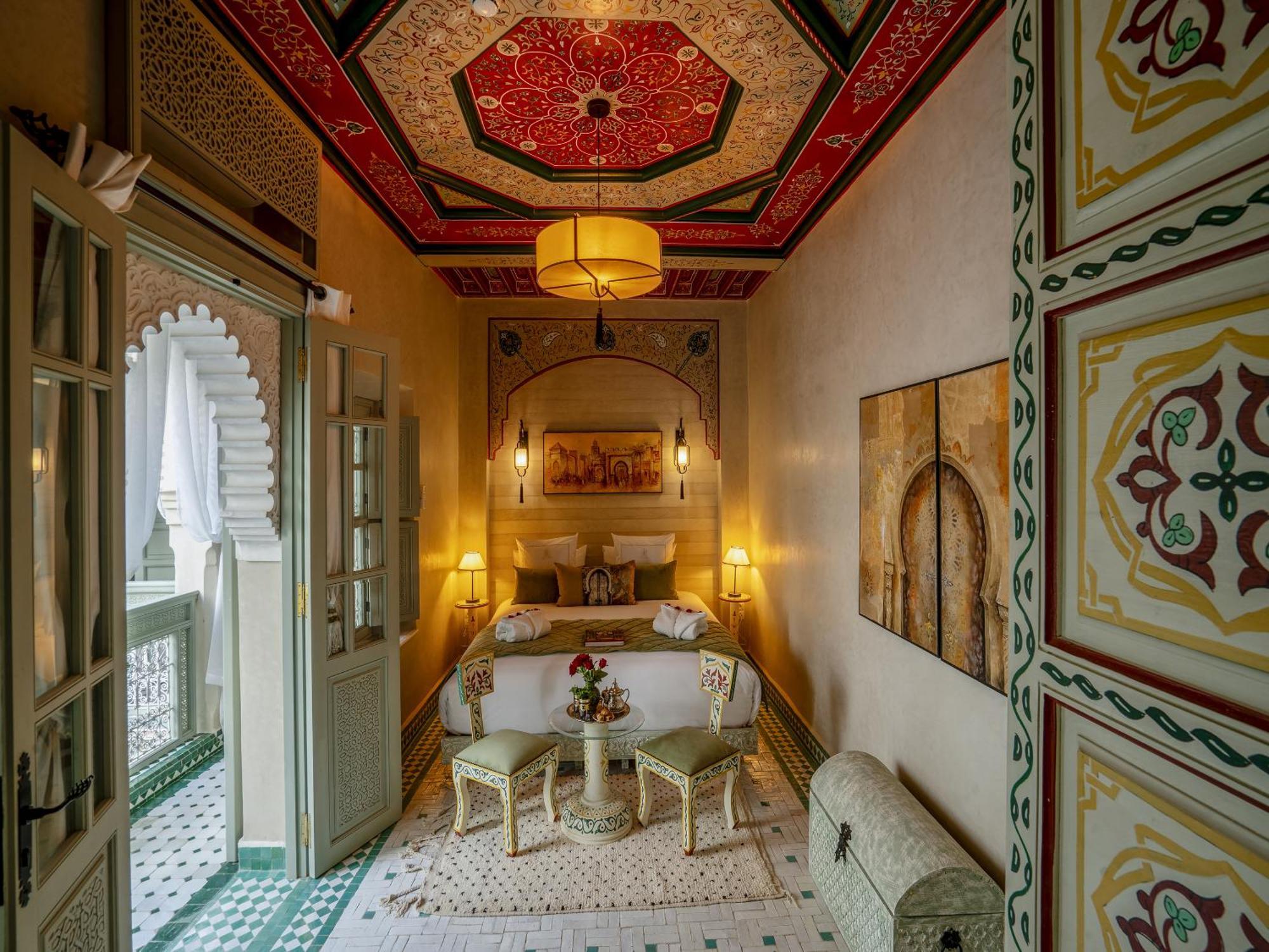 Guest house Almisk *